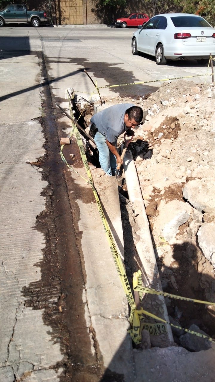 Realiza Interapas sondeos en redes de agua potable, para detectar posibles puntos de contaminación en Lomas Tercera Sección