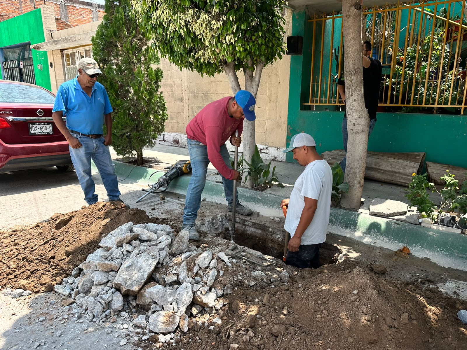 INTERAPAS recupera agua para vecinos de la calle Sirio en la Rural Atlas